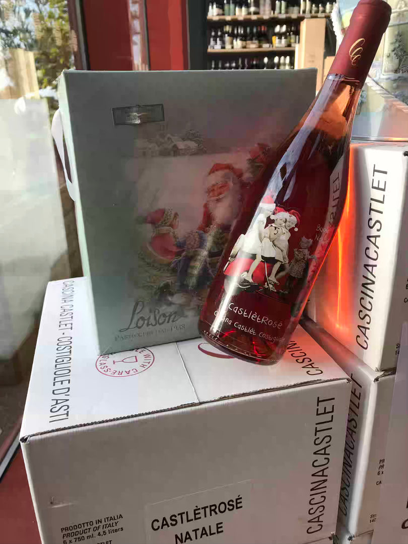 Cascina Castlet Rosè Christmas Vespa 6 Bottles Offer