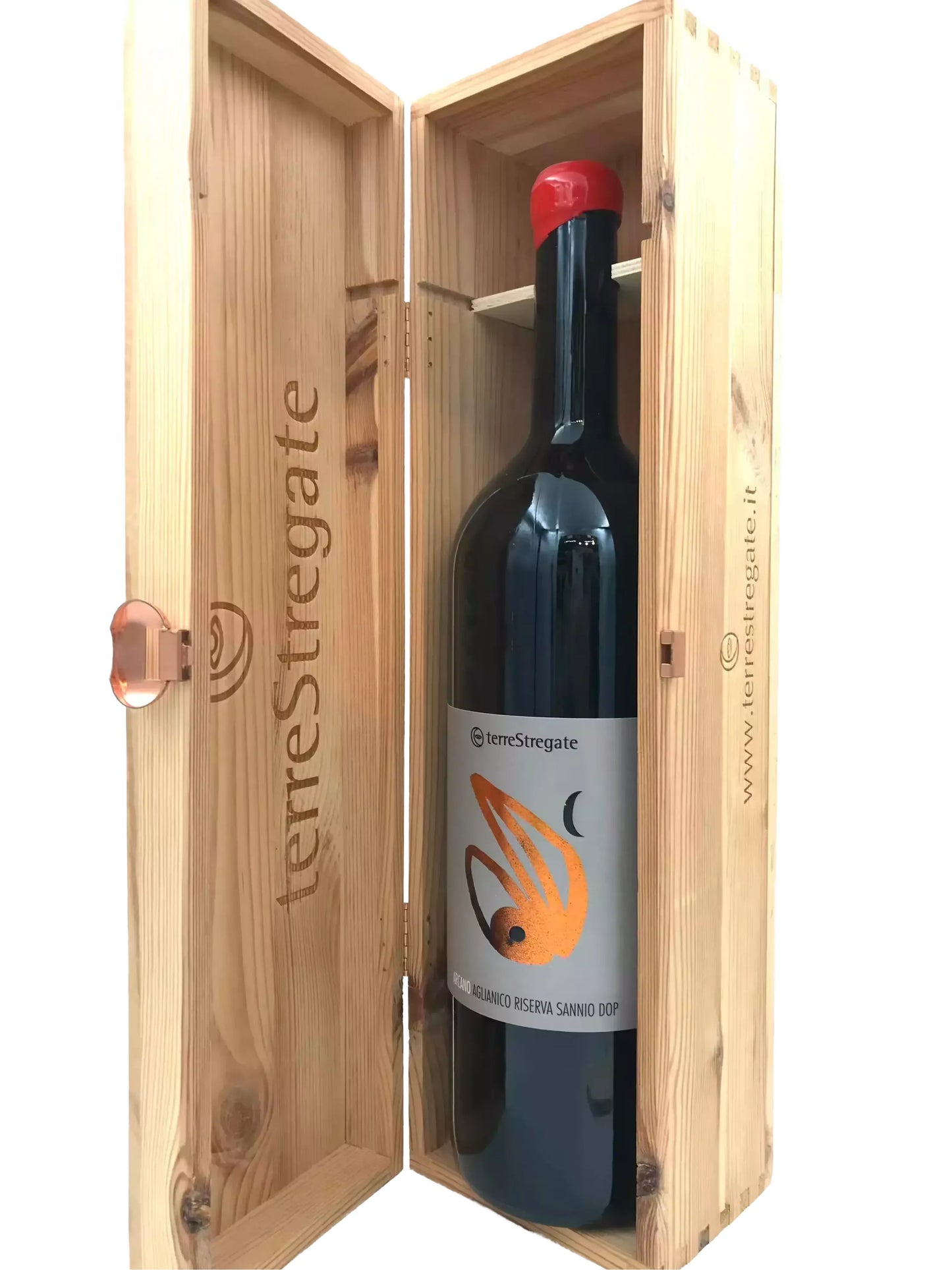 A large bottle of wine is displayed inside a wooden box, which is labeled "terreStregate" and "Iberia, Italy".